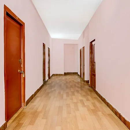 Brill Rooms Near City Centre Metro Station-2