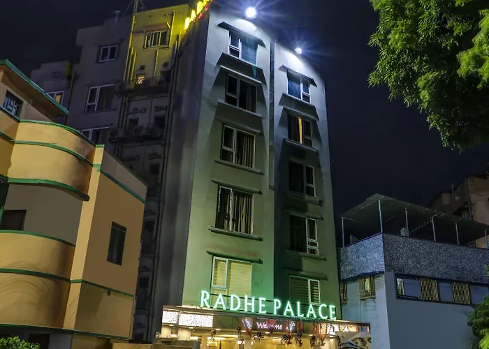 Airport Hotel: Treebo Radhe Palace, Lake Town